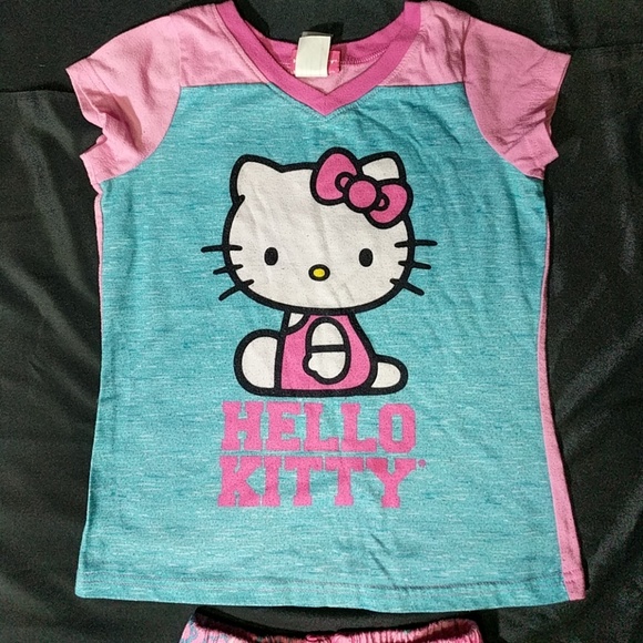 Hello Kitty Pajama set - Picture 3 of 5